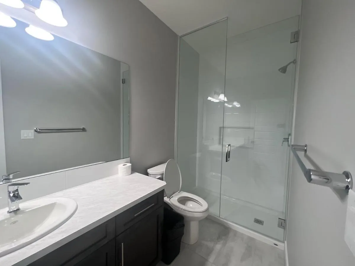 Homestay Flowealth Property Luxury Villa Near Lake Netflix Tv Wifi Calgary